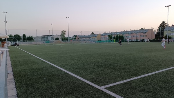 Sportplatz Essling Nebenplatz - Wien