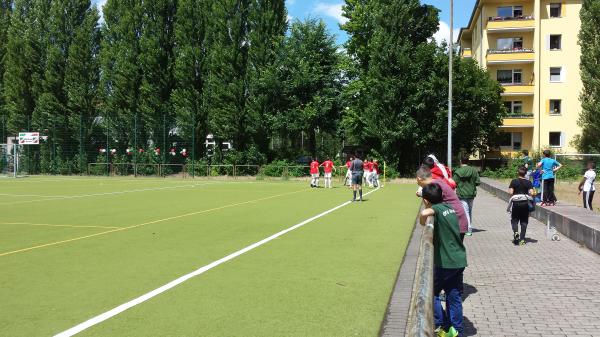 Sportplatz Brahestraße - Berlin-Charlottenburg