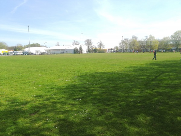 Flora-Sportplatz 2 - Salzwedel