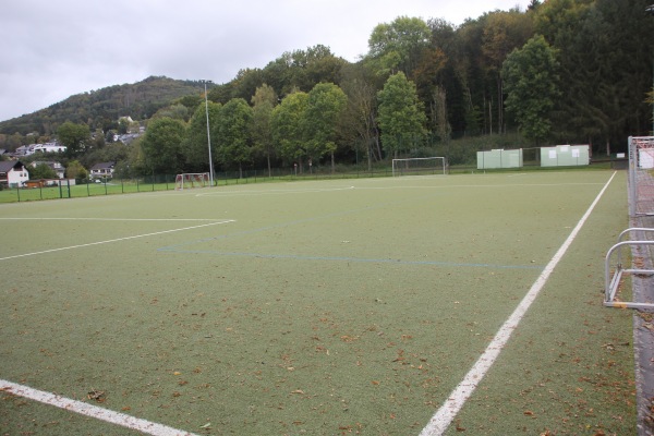 Sportplatz In der Au 2 - Roßbach/Wied