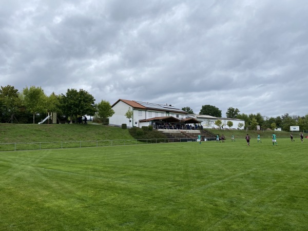 Sportgelände Am Sonnenhügel - Lonnerstadt