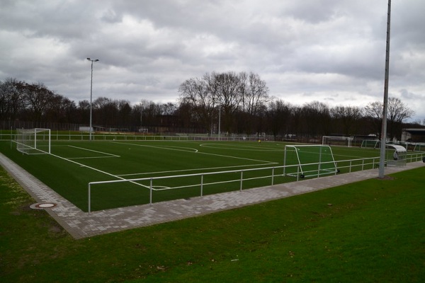 Bezirkssportanlage Warbruckstraße I Platz 3 - Duisburg-Marxloh