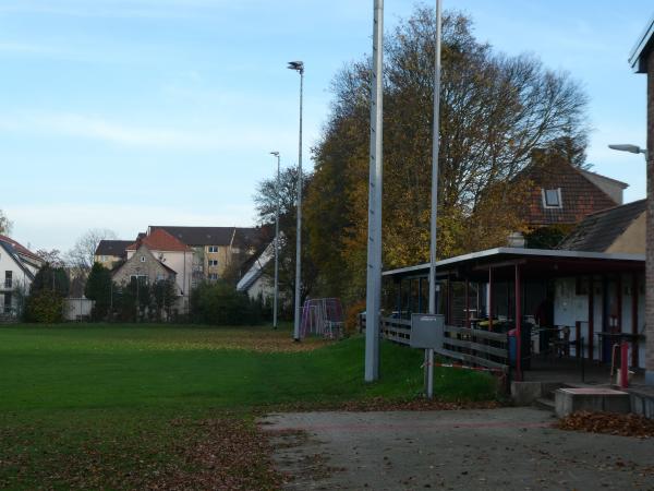 Sportplatz an der Grundschule - Braunschweig-Gliesmarode