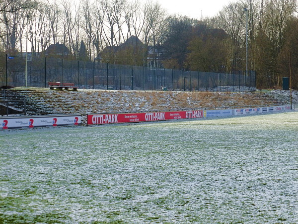 VfB-Sportplatz Waldwiese - Kiel-Gaarden
