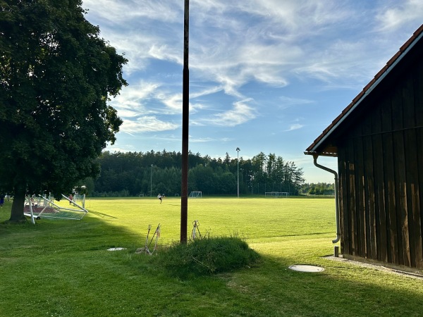 Sportgelände Jahnstraße Platz 3 - Nandlstadt-Kronwinkl