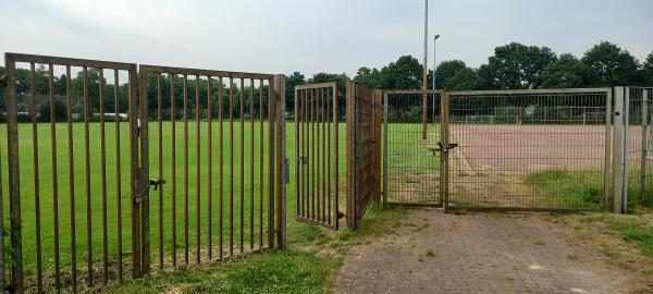 Bezirkssportanlage Schevemoor Platz 6 - Bremen-Osterholz