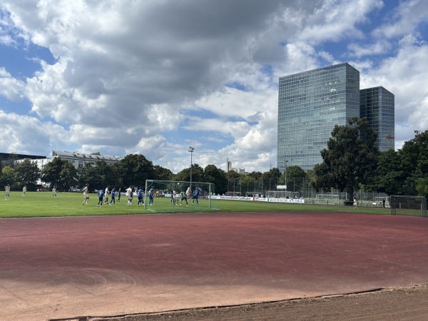 Sportanlage an der Guerickestraße 6 - München-Schwabing