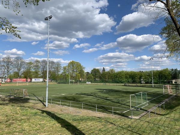 Jahnsportplatz 2 - Neuenhagen bei Berlin