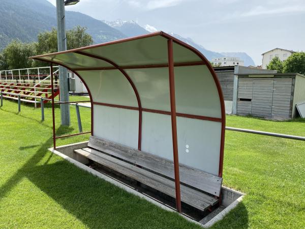 Sportplatz Hallenbad - Steg