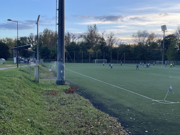 Stadion MOSiR w Kamieniu obok - Rybnik-Kamień