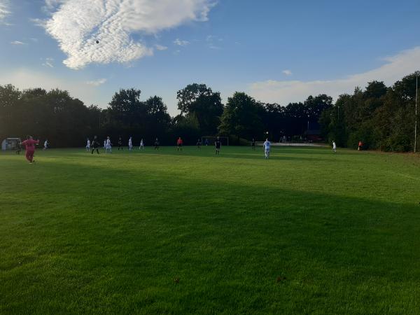 Sportplatz Nelkenstraße - Rastede-Lehmden