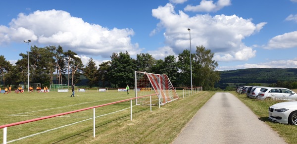 Sportplatz an der L162 - Holzbach