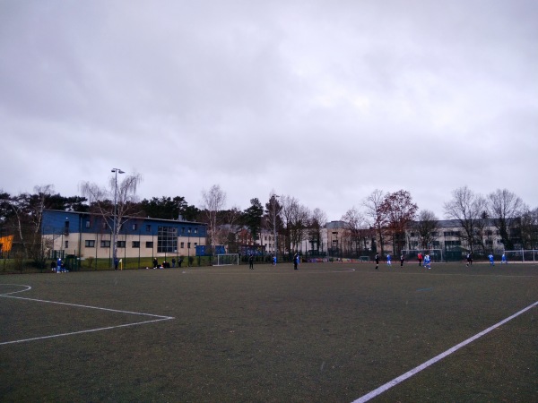 Sportplatz Maxim-Gorki-Gesamtschule - Kleinmachnow