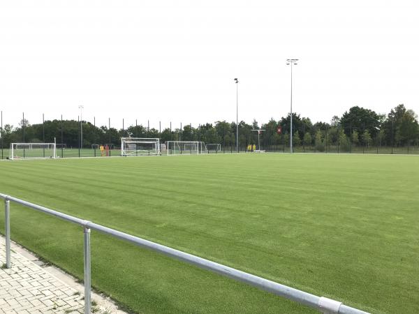 FC Bayern Campus Platz 4 - München-Neuherberg