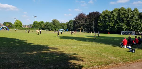 Sportplatz Eimbeckhausen - Bad Münder/Deister-Eimbeckhausen