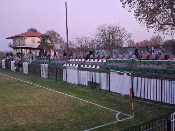 Dimotiko Gipedo Peraias - Peraia