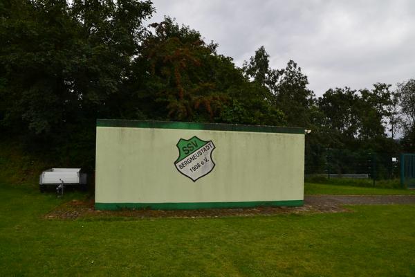 Wilhelm-Bisterfeld-Stadion im Sportzentrum Stentenberg - Bergneustadt