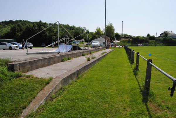 Sportplatz Stixneusiedl - Stixneusiedl