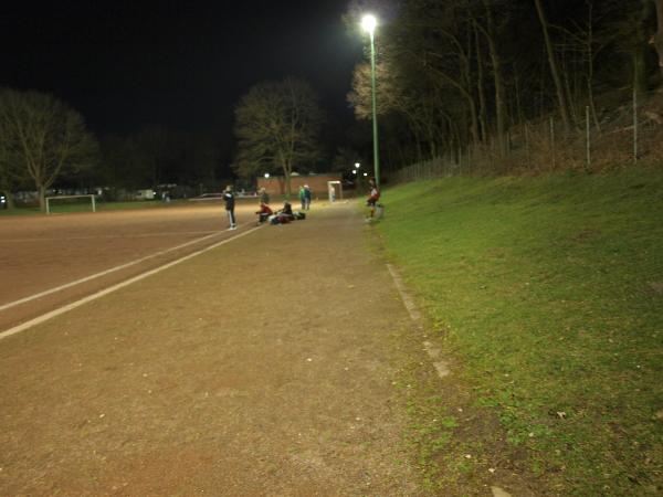 Sportplatz im Gleisdreieck - Bielefeld-Brackwede