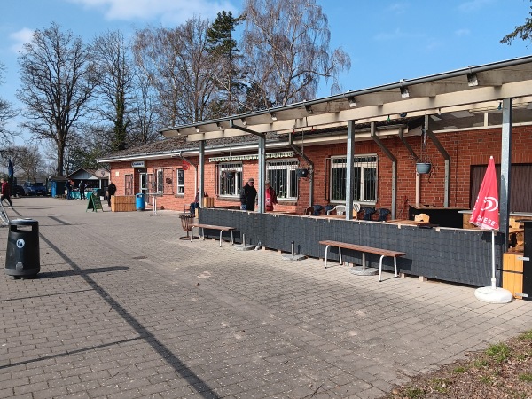 Sportplatz Krummesser Landstraße - Lübeck-Kronsforde