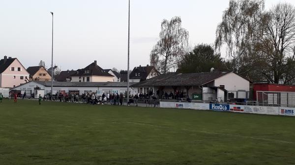 Sportplatz Am Runden Garten - Friedberg/Hessen-Fauerbach