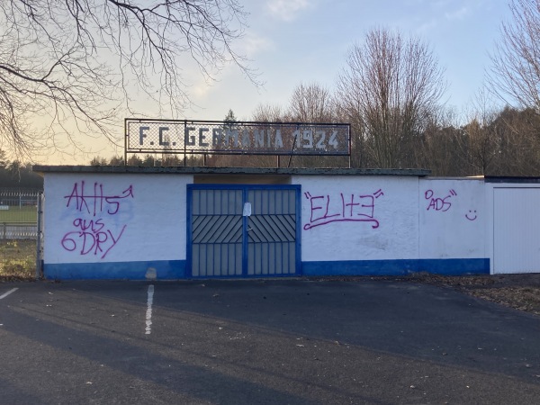 Sportgelände Am Langen See - Karlstein/Main-Großwelzheim