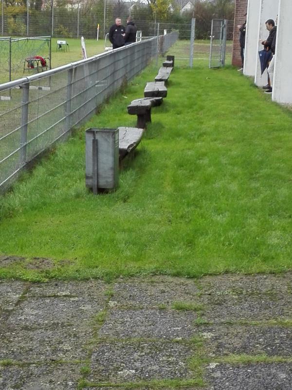 Sportplatz Brüder-Grimm-Schule - Wolfsburg-Teichbreite