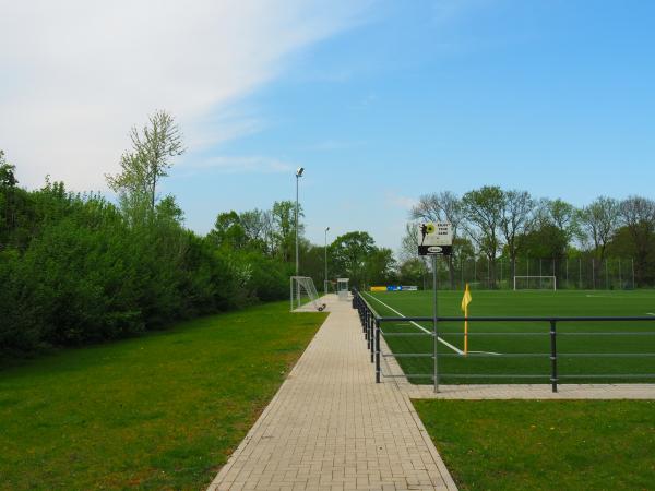 Sportplatz an der Gemeinschaftshalle 2 - Lippetal-Oestinghausen