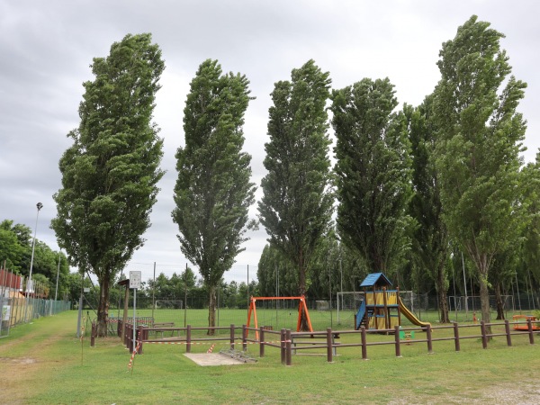 Campo di Calcio Quartiere Primo Maggio - Fiume Veneto