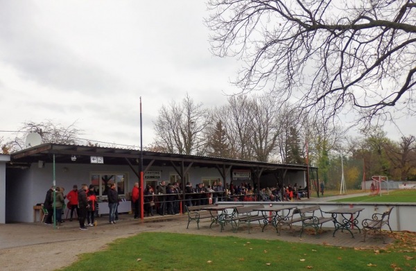 Sportplatz Unterwaltersdorf - Ebreichsdorf