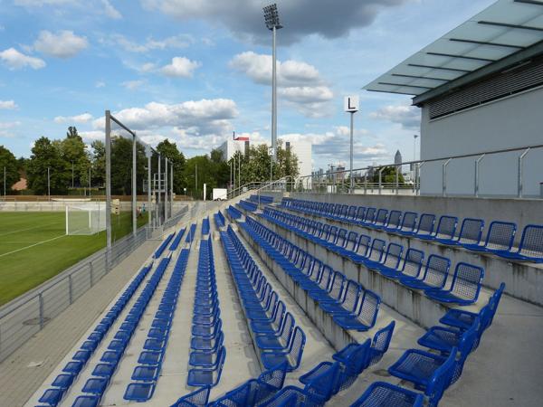 Stadion am Brentanobad - Frankfurt/Main-Rödelheim