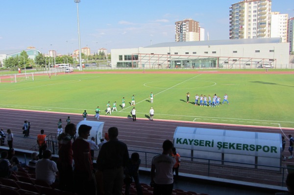 Atatürk Yan Futbol Sahasi Stadyumu - Kayseri