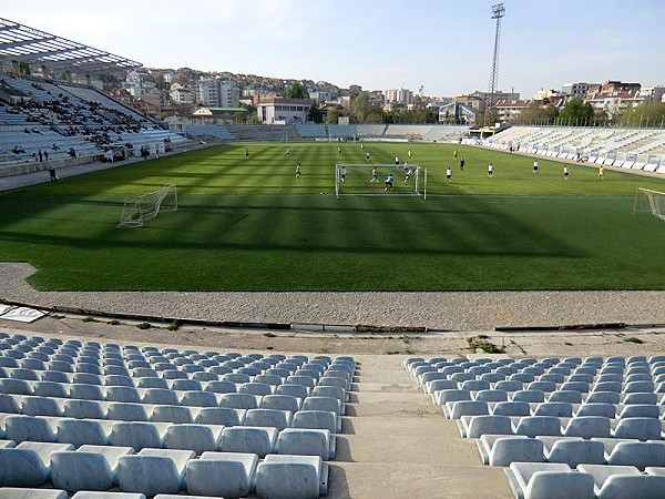 Stadiumi Fadil Vokrri - Prishtinë (Pristina)