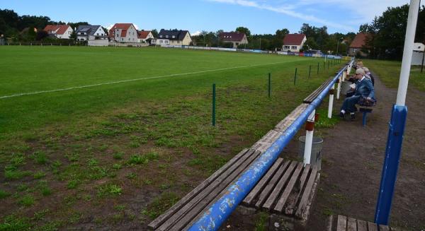 Friedrich-Ludwig-Jahn-Sportplatz - Tangerhütte
