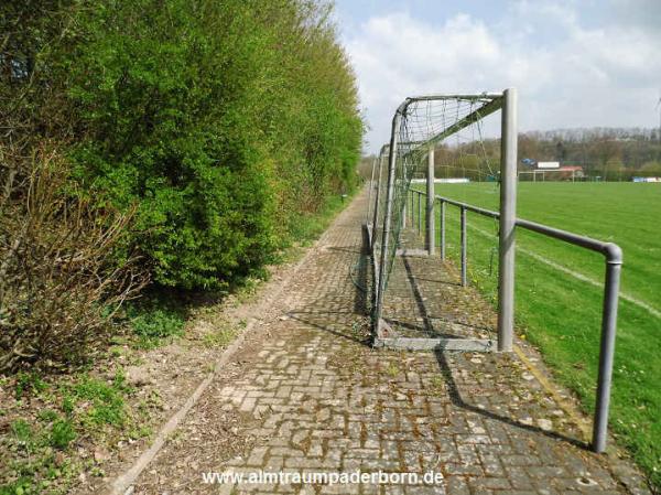 Sportplatz Sternlied - Büren/Westfalen-Weine