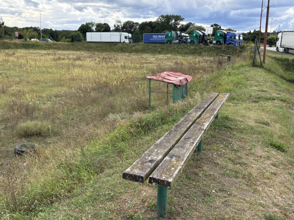 Boisko w Mostkach - Lubrza