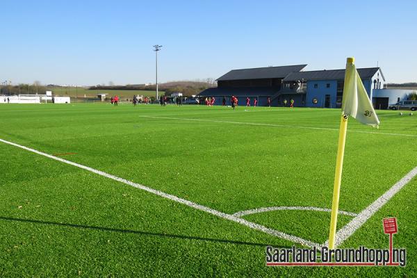 Stade John Grün terrain synthétique - Mondorf-les-Bains