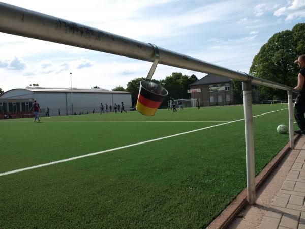 Eintracht-Stadion Fine Frau - Dortmund-Dorstfeld