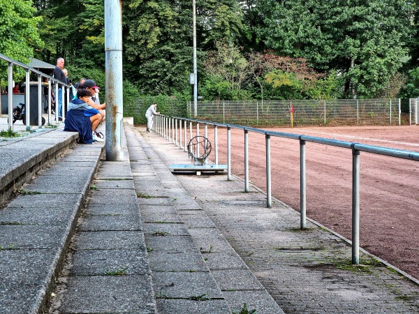 Sportplatz Im Emscherbruch 70 - Gelsenkirchen-Resser Mark