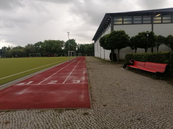 Sportplatz Lieselotte-Berger-Straße - Berlin-Rudow