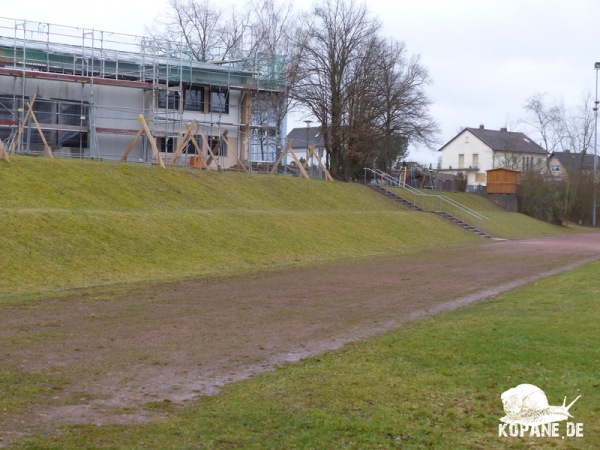 Sportplatz an der Grundschule - Weidhausen bei Coburg