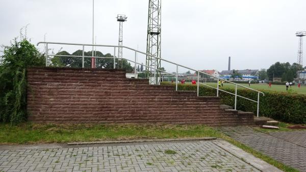 Stadion der Freundschaft Nebenplatz - Magdeburg-Fermersleben