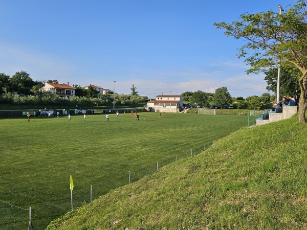 Nogometni igralište Fabrika - Vižinada