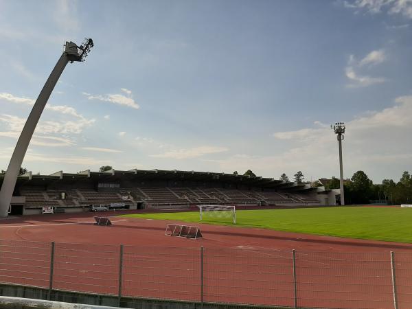 Rudolf-Tonn-Stadion - Schwechat