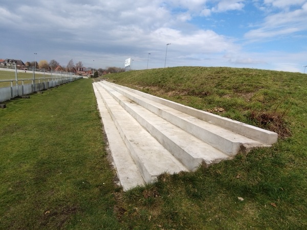 Stadion Flugplatz - Lübeck-Karlshof