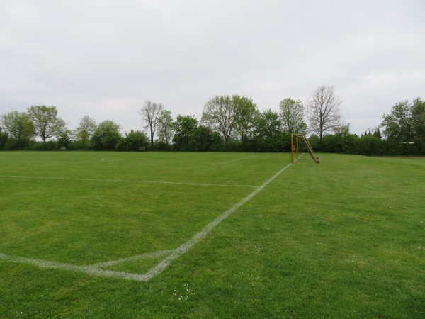 Helmut-Meine-Sportanlage B-Platz - Celle-Garßen