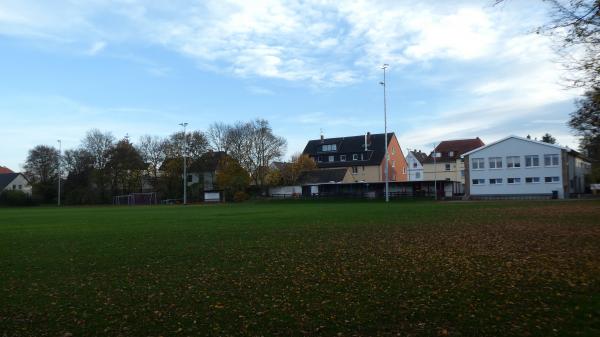 Sportplatz an der Grundschule - Braunschweig-Gliesmarode