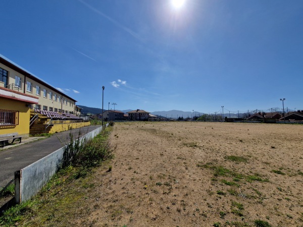 Campo de Fútbol El Quintanal - Soto del Barco (Sotu'l Barcu), AS