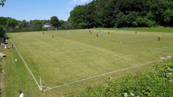 Reinhard Sönke Sportplatz - Bad Malente-Gremsmühlen-Benz