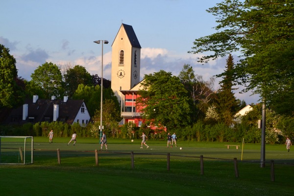 Bezirkssportanlage Westpreußenstraße Platz 2 - München-Englschalking